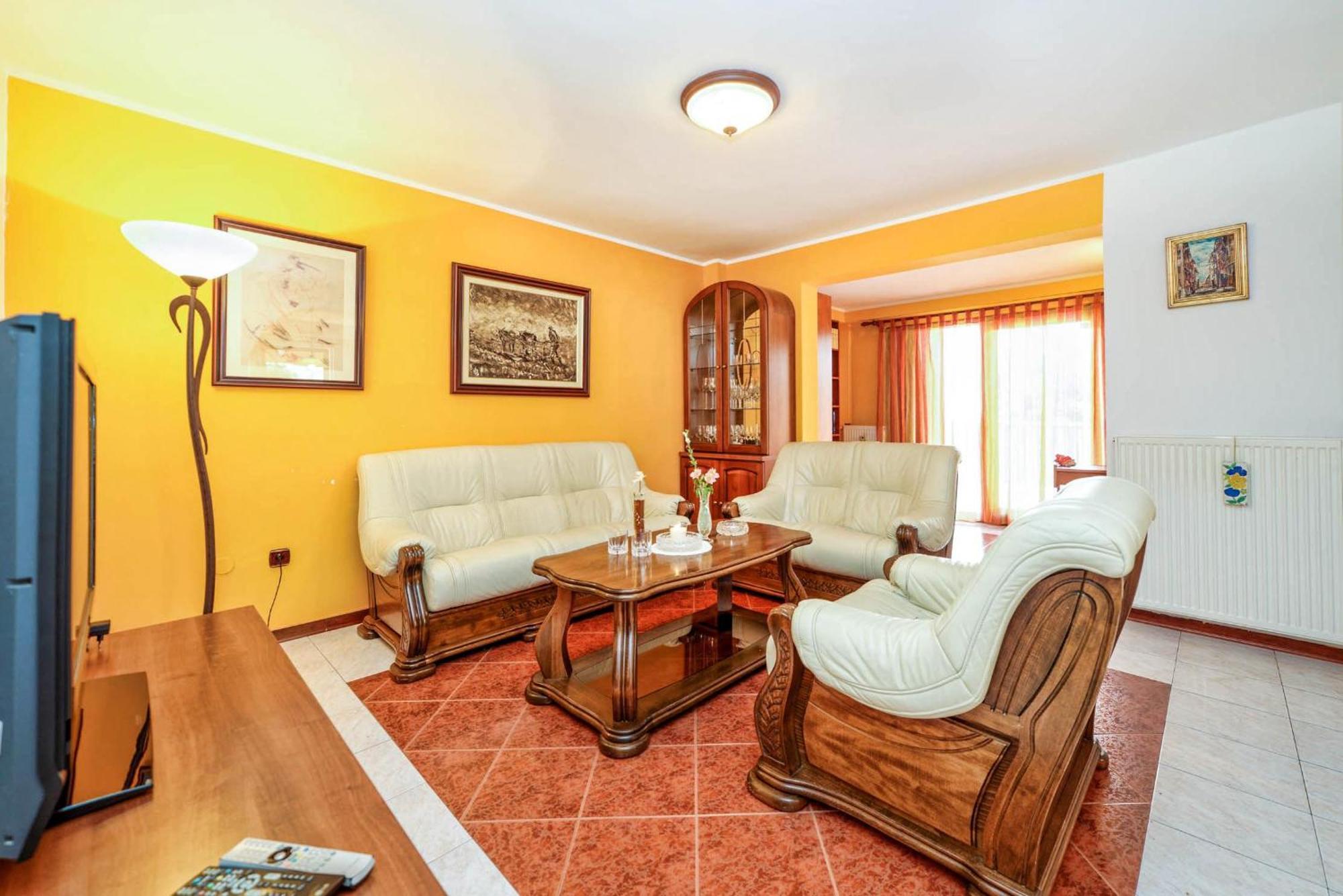 Apartments Cvek 로비니 외부 사진