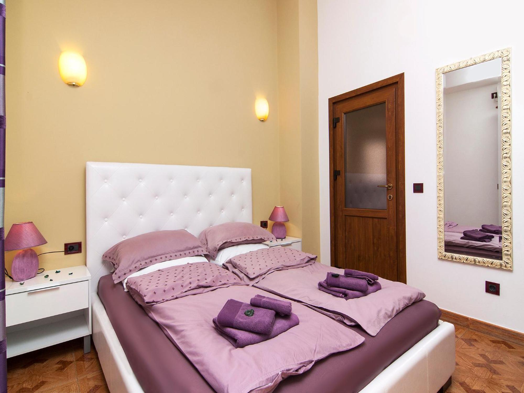 Apartments Cvek 로비니 외부 사진